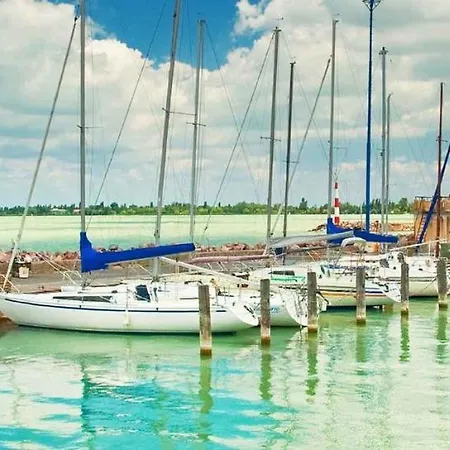 아파트 In Balatonvilagos/balaton 26340
